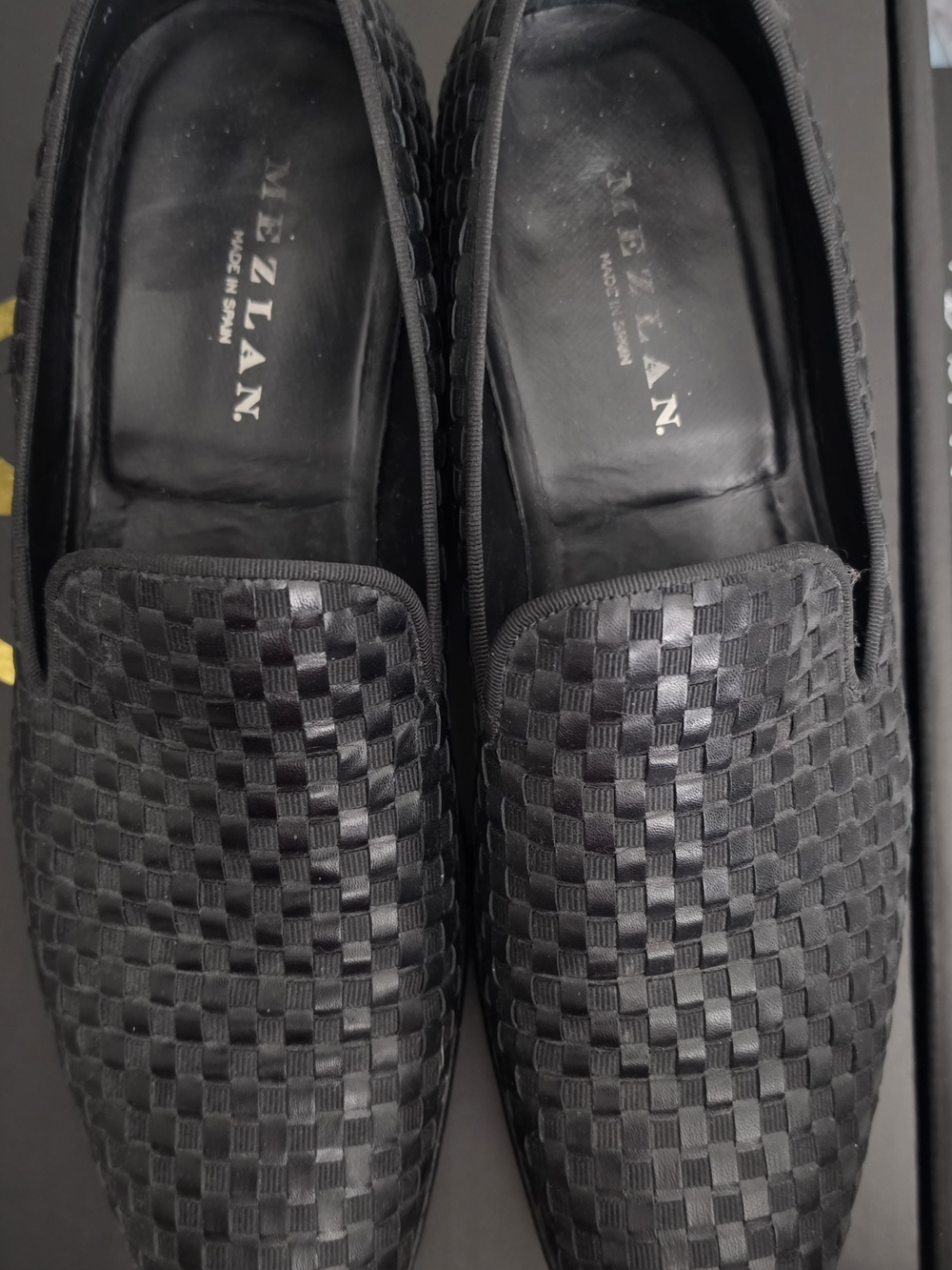 Mezlan Men’s Black Woven Slip-On Loafers